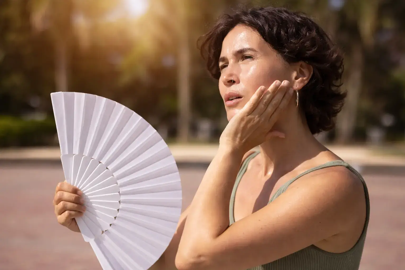 EUA aprovam novo medicamento não hormonal para ondas de calor da menopausa