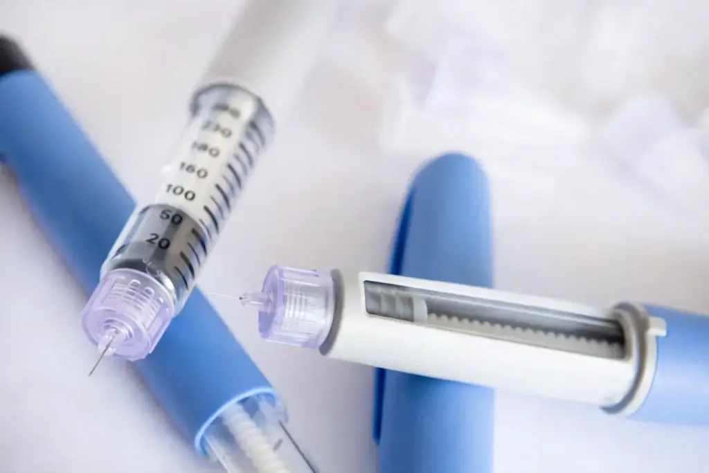 Combinação de terapia hormonal e tirzepatida amplia perda de peso após a menopausa